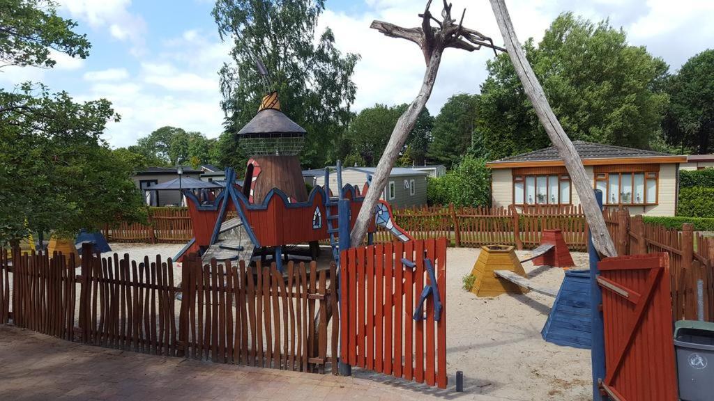 Chalet Lobke Voorthuizen Esterno foto